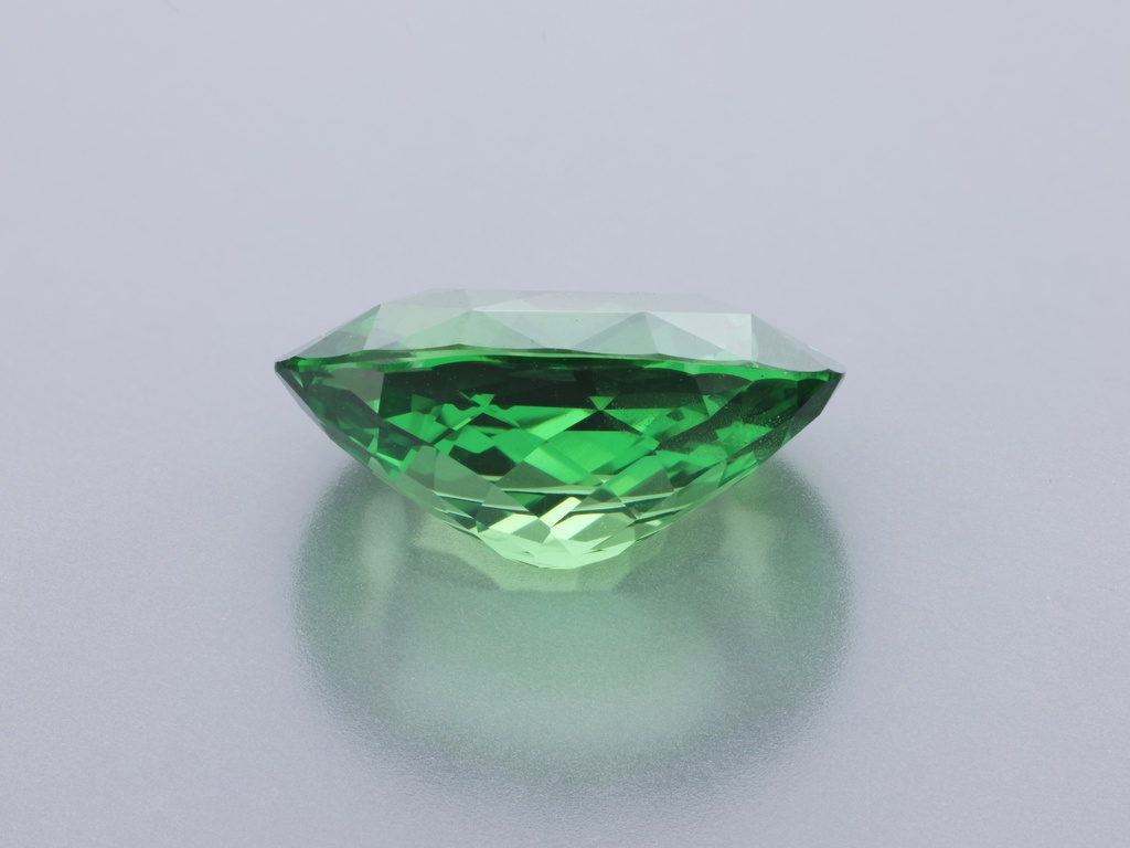 Tsavorite Garnet 12.2x9.5mm Oval 