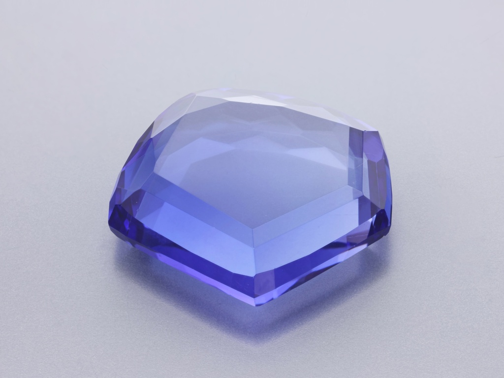 Tanzanite 16.5x14.8mm Faceted Geometric Edge Slice