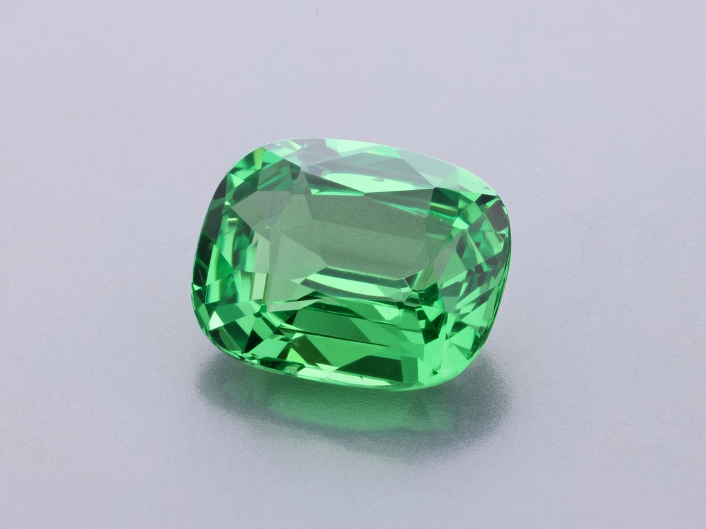 Tsavorite Garnet 6.6x5.4mm Cushion