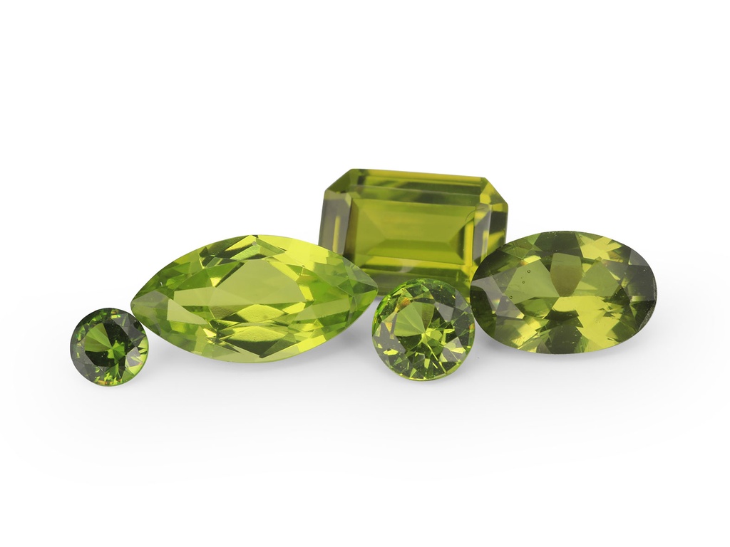 [USPJ20016] Synthetic Soldered Peridot Spinel 4.00mm Square Emerald Cut Shallow