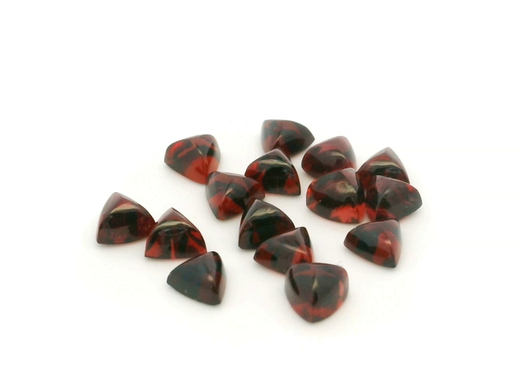 [GATC0400P1] Almandine Garnet 4.00mm Trilliant Cabochon