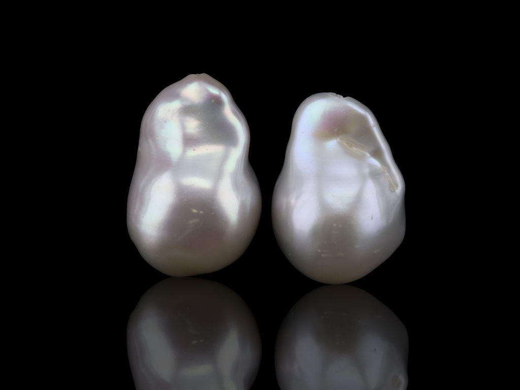 Freshwater Pearl Baroque 20x13mm Free Form Half Drilled White PAIR