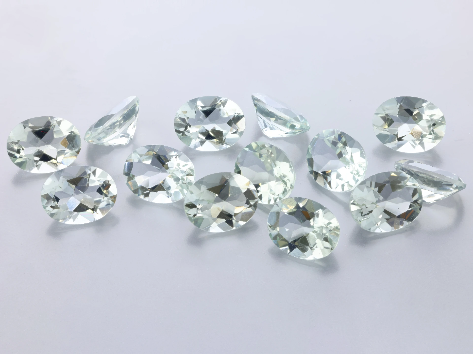 [QMVB0907] Mint Quartz 9x7mm Oval