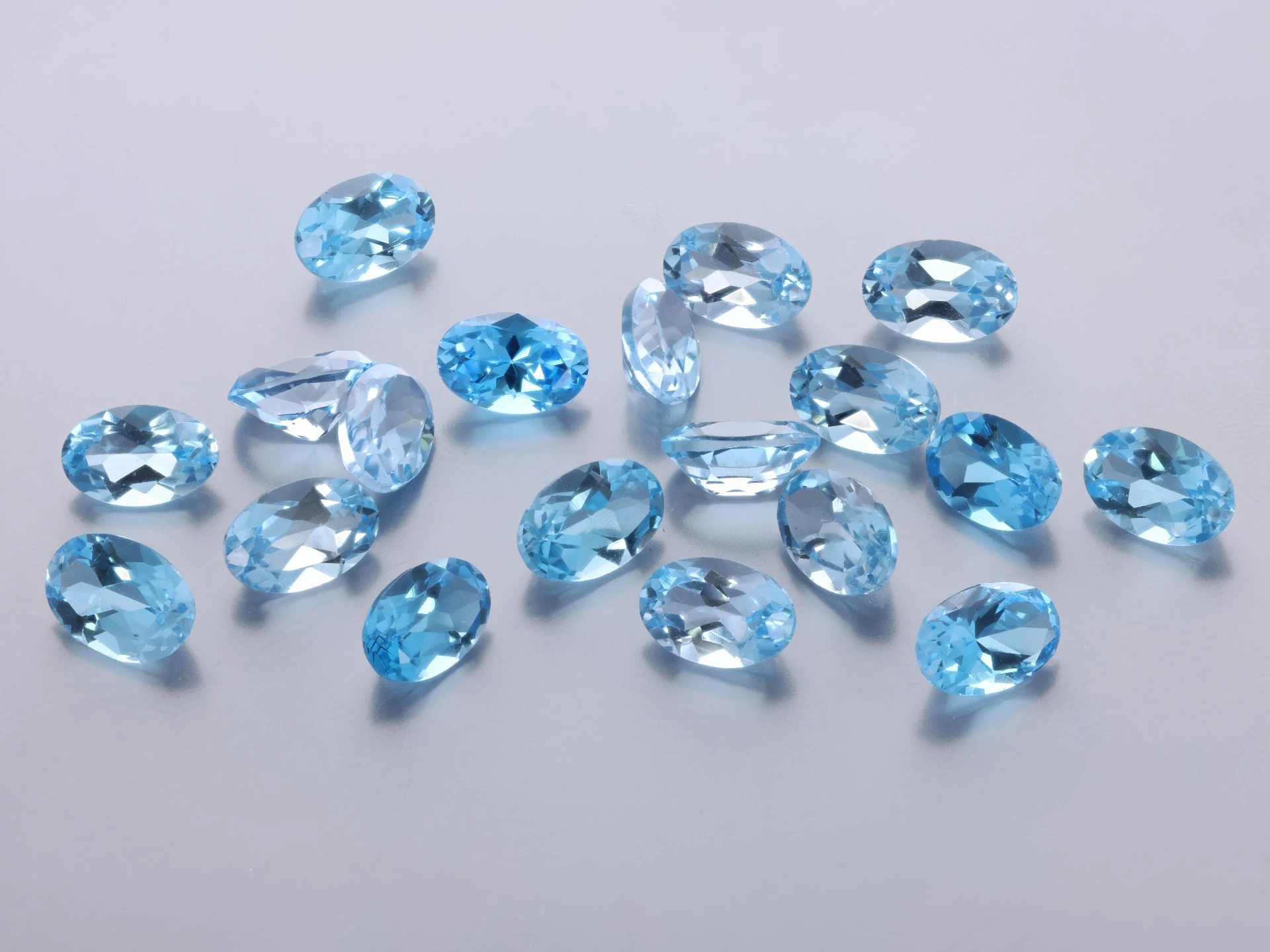 [TMVB0604] Topaz 6x4mm Oval Medium Blue