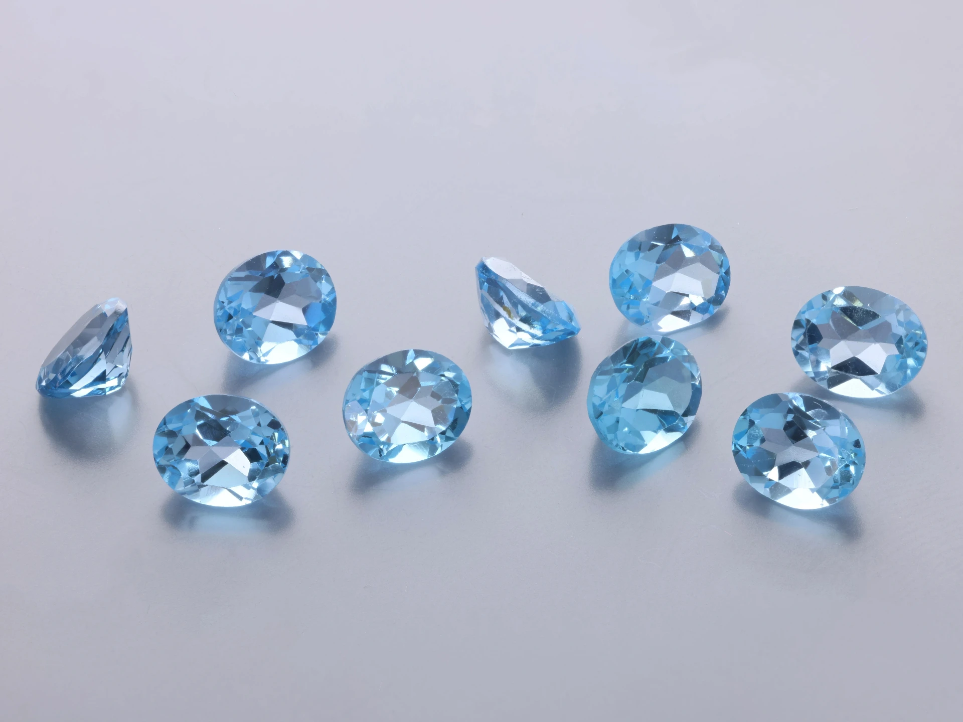 [TMVB0605] Topaz 6x5mm Oval Medium Blue