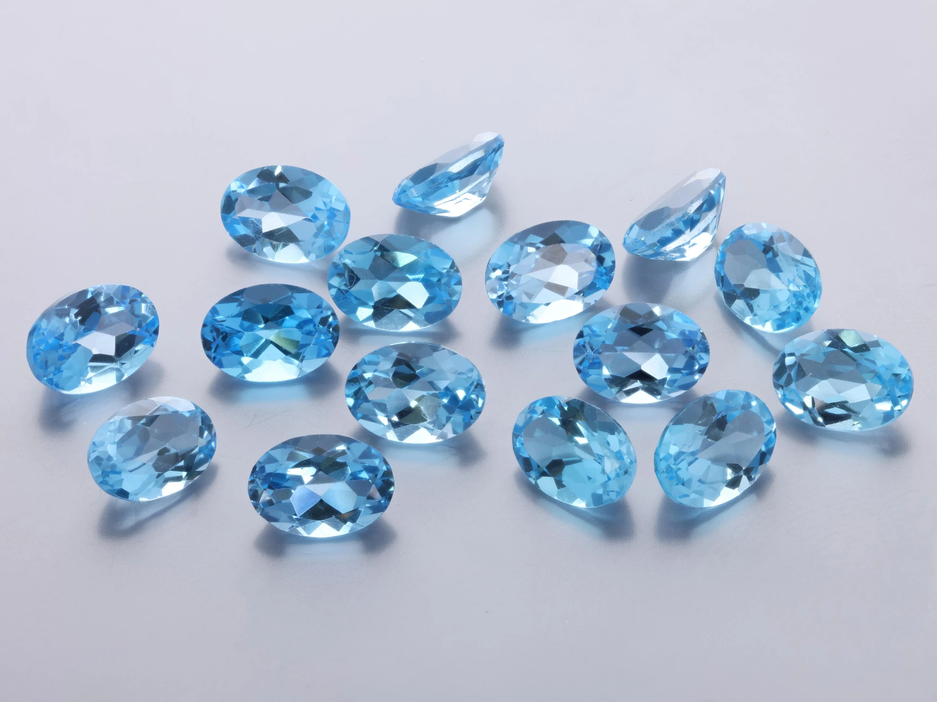 [TMVB0705] Topaz 7x5mm Oval Medium Blue