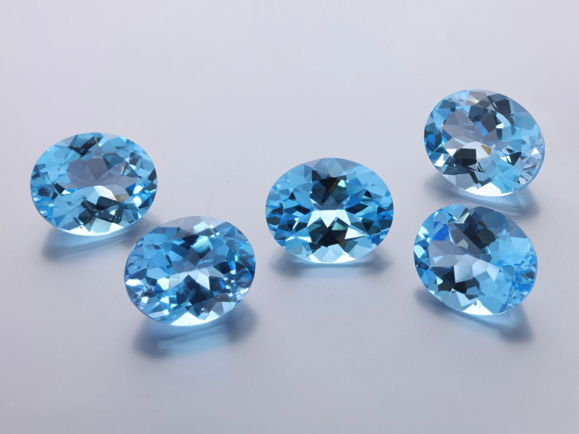 [TMVB1109] Topaz 11x9mm Oval Medium Blue