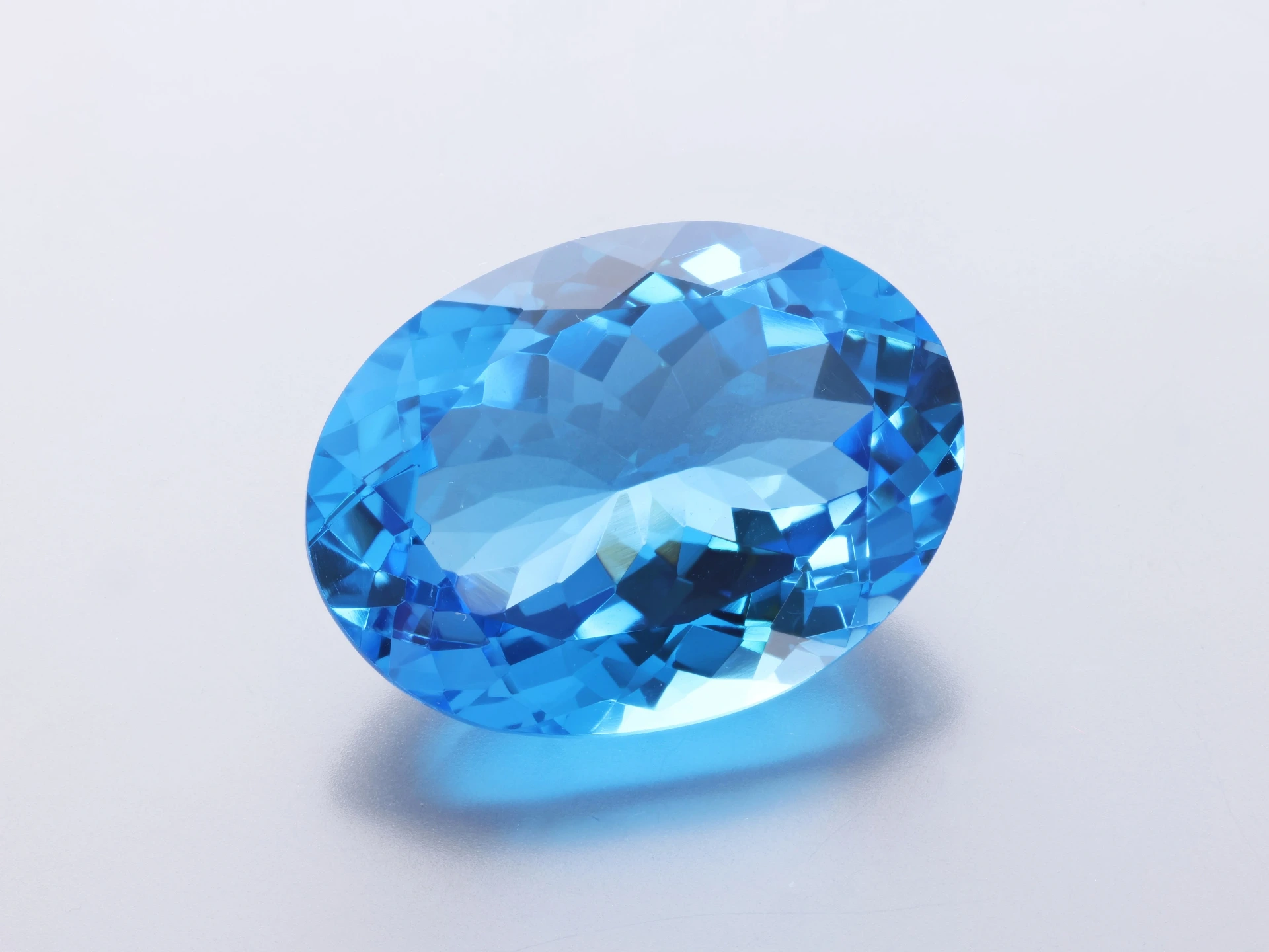 [TMVB2015] Topaz 20x15mm Oval Medium Blue
