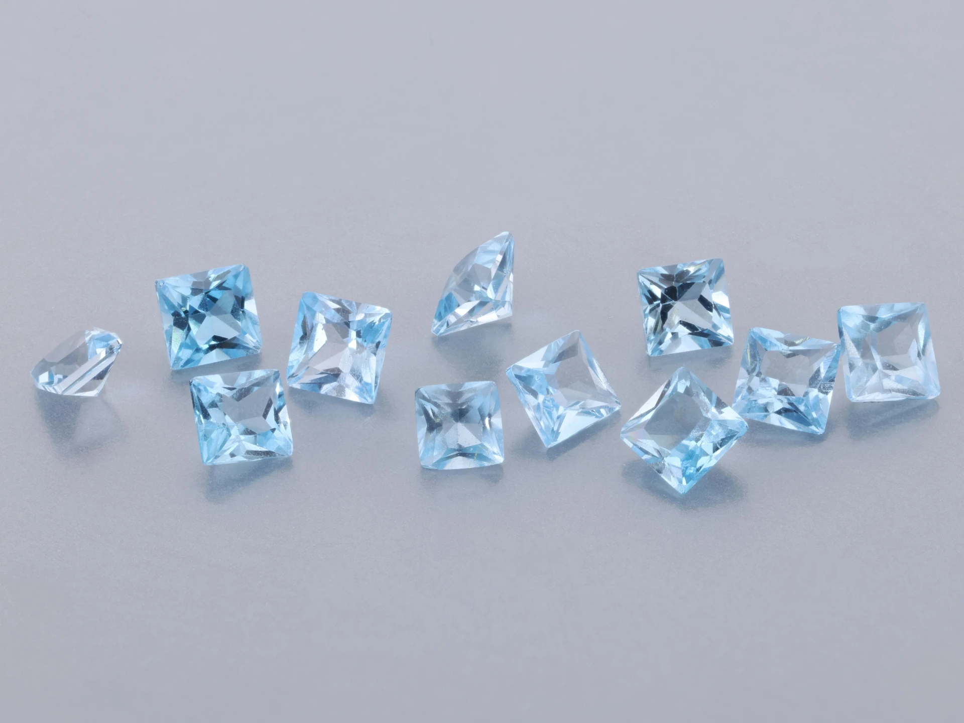[TMQP0200] Topaz 2.00mm Princess Cut Medium Blue