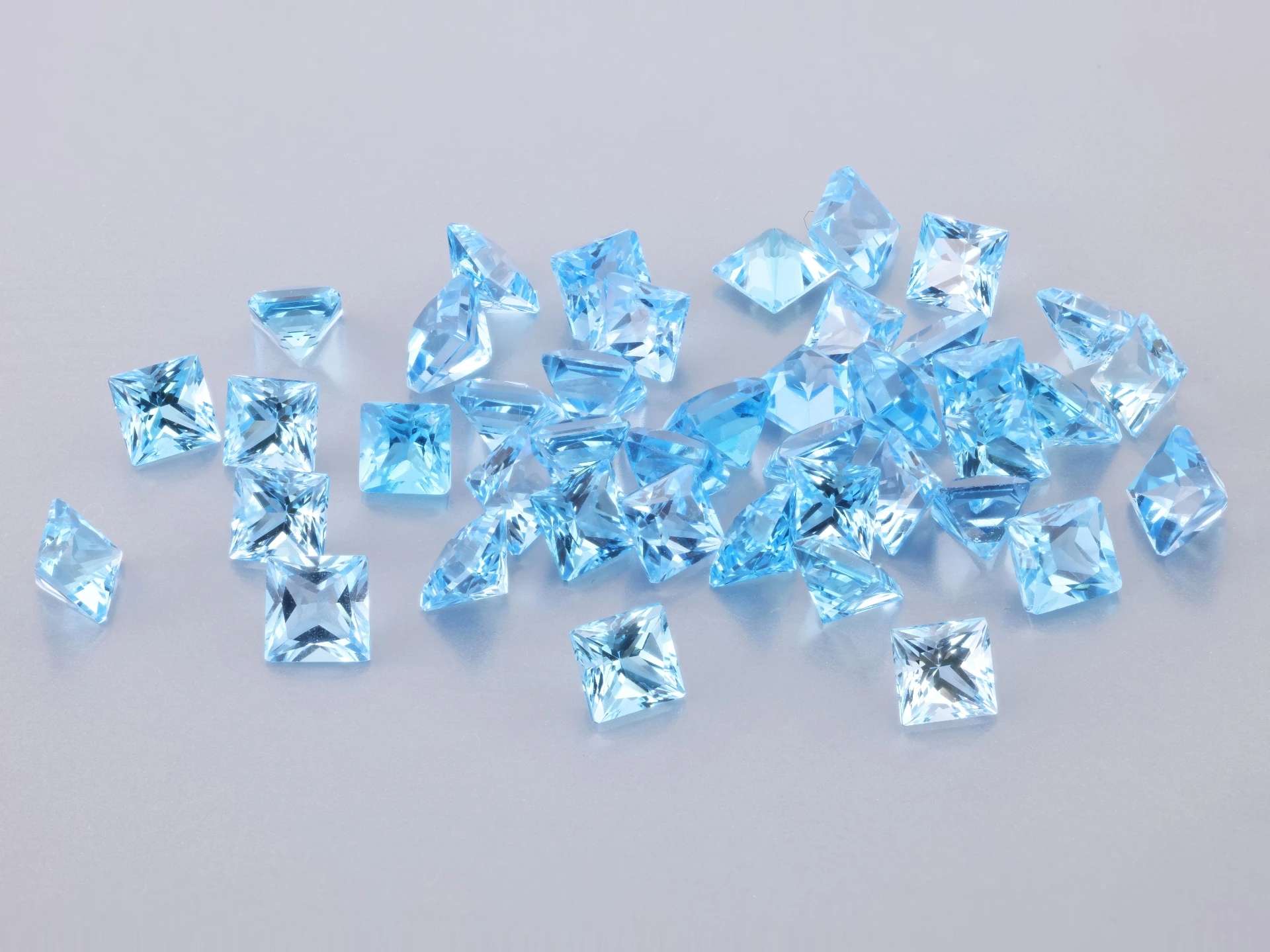 [TMQP0350] Topaz 3.50mm Princess Cut Medium Blue