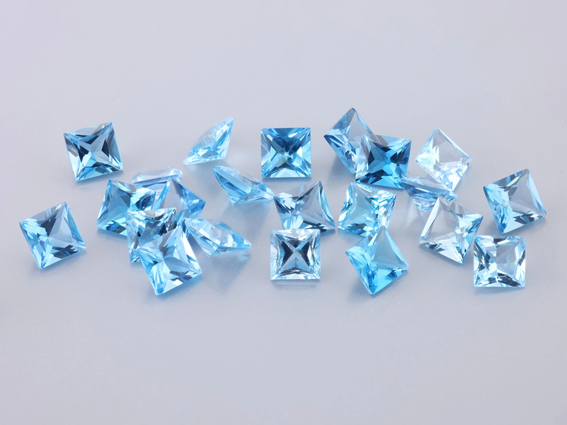 [TMQP0500] Topaz 5.00mm Princess Cut Medium Blue