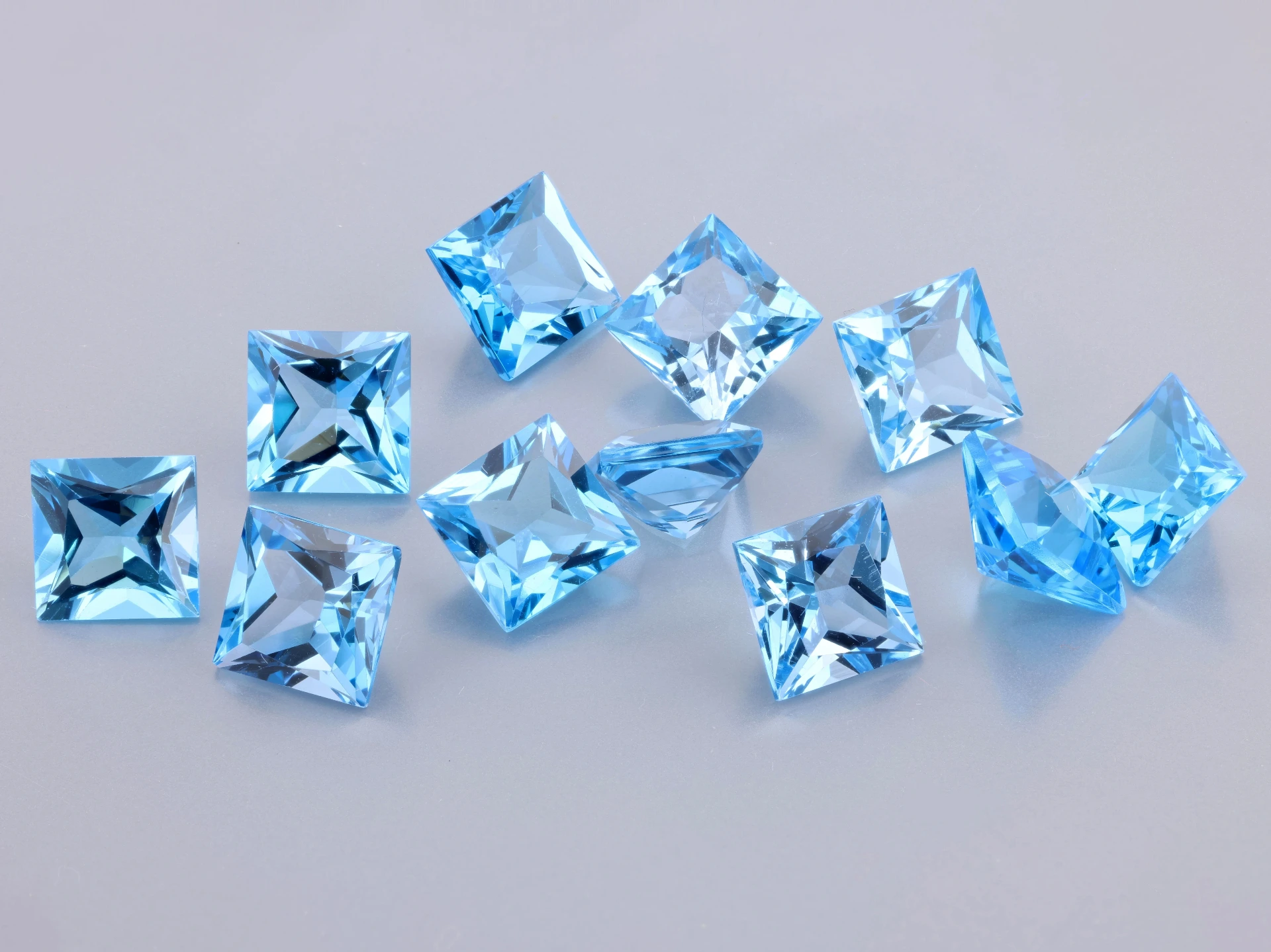 [TMQP0700] Topaz 7.00mm Princess Cut Medium Blue