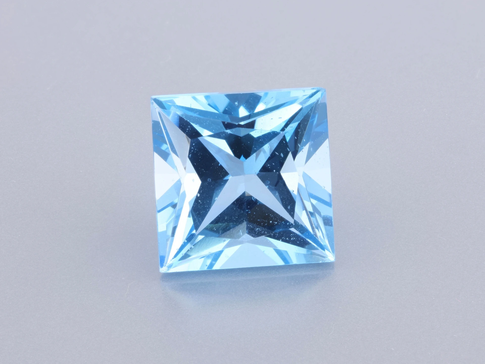 [TMQP0900] Topaz 9.00mm Princess Cut Medium Blue