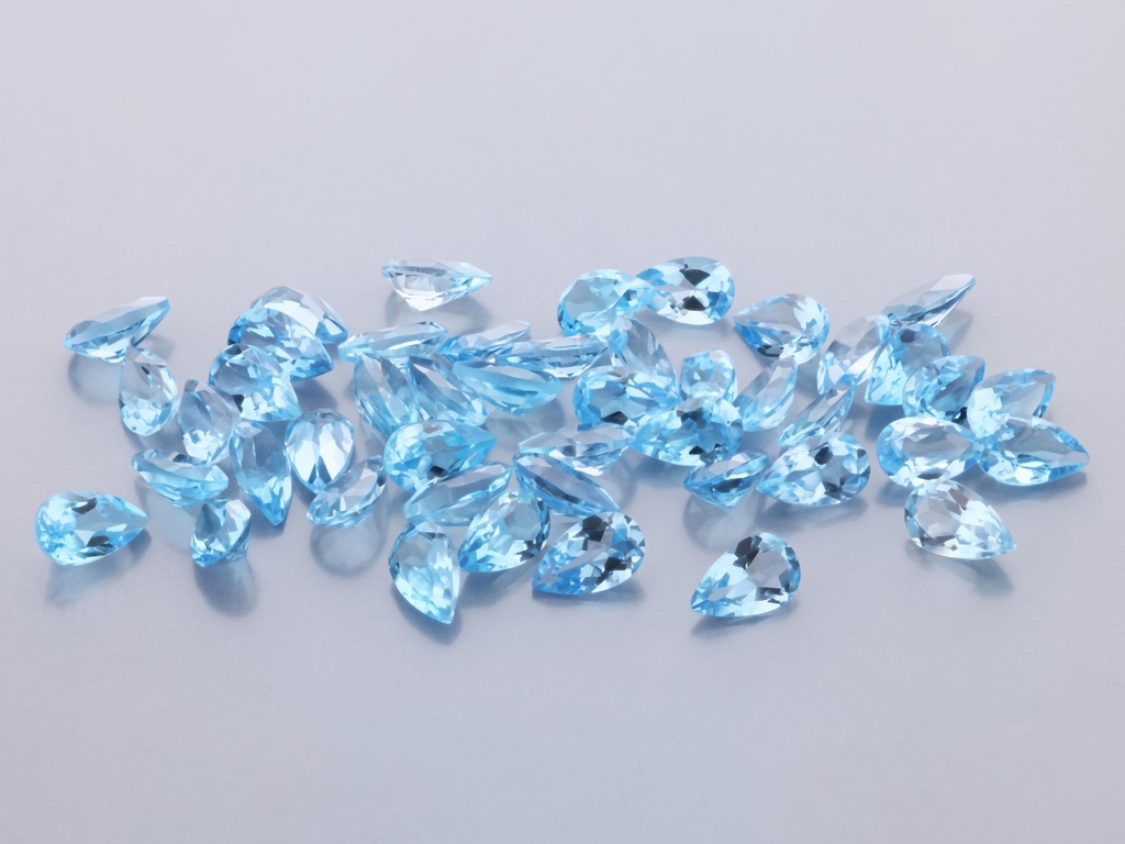 [TMPB0503] Topaz 5x3mm Pear Shape Medium Blue 
