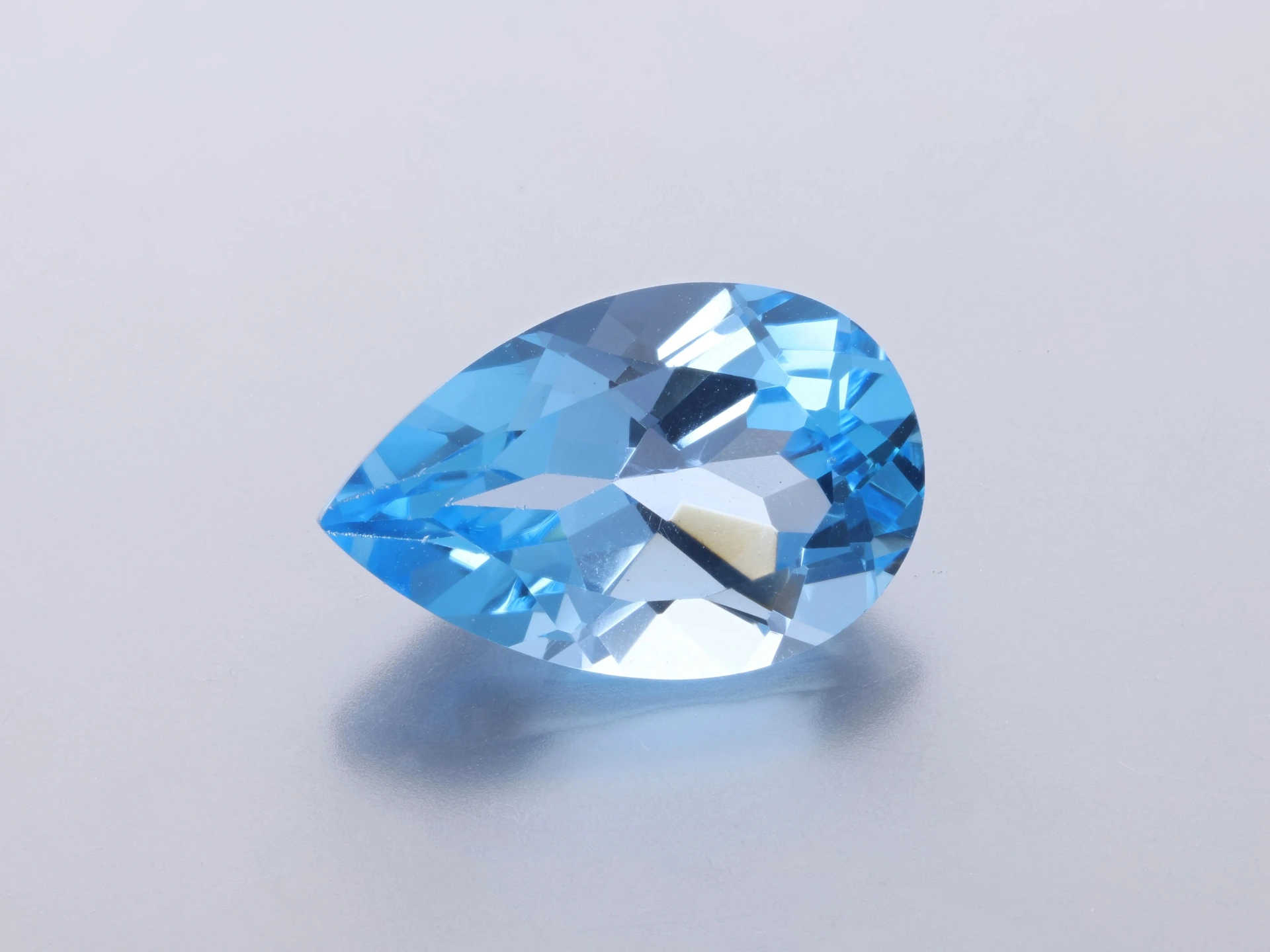 [TMPB1409] Topaz 14x9mm Pear Shape Medium Blue 