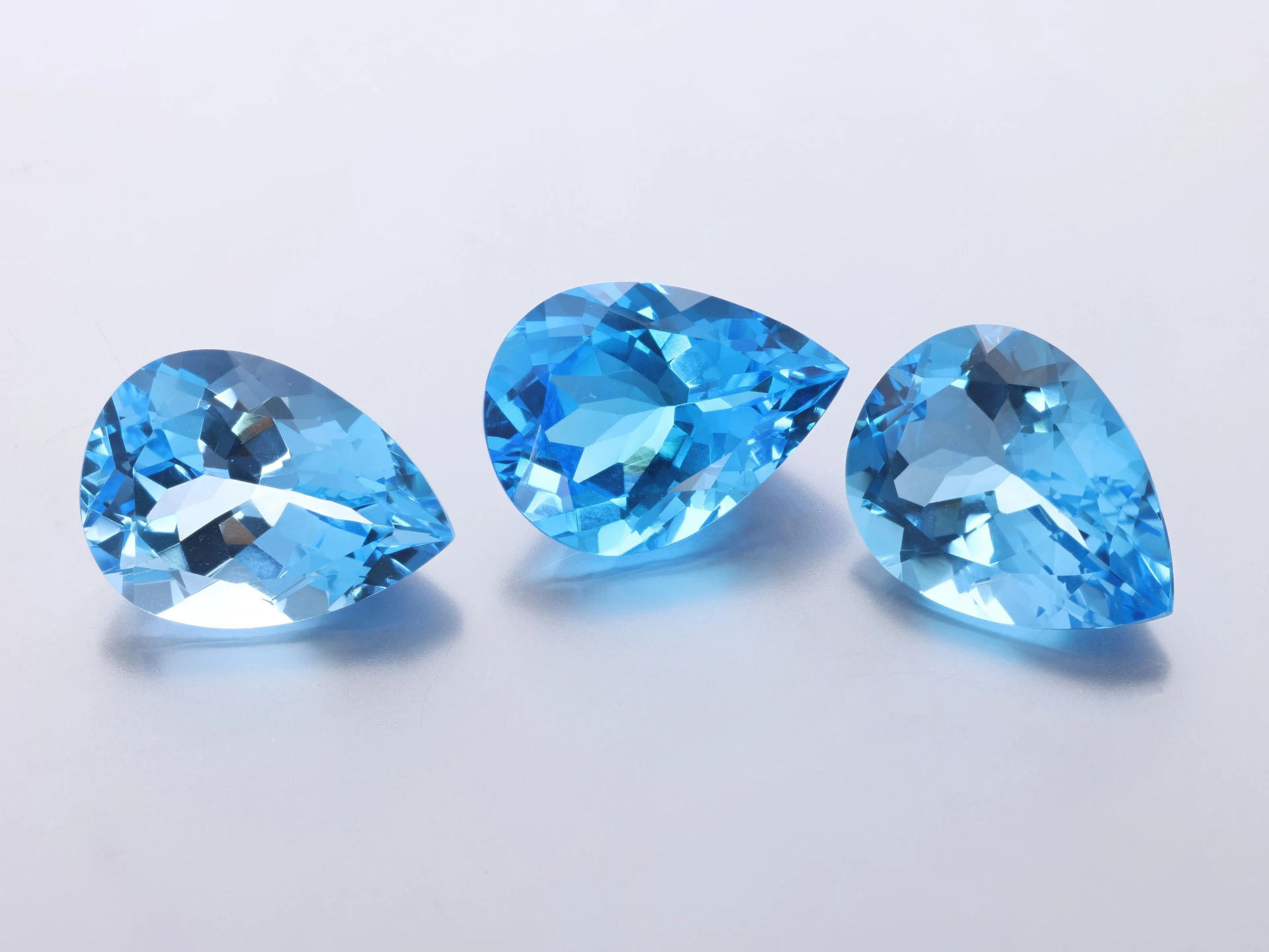 [TMPB1612] Topaz 16x12mm Pear Shape Medium Blue 