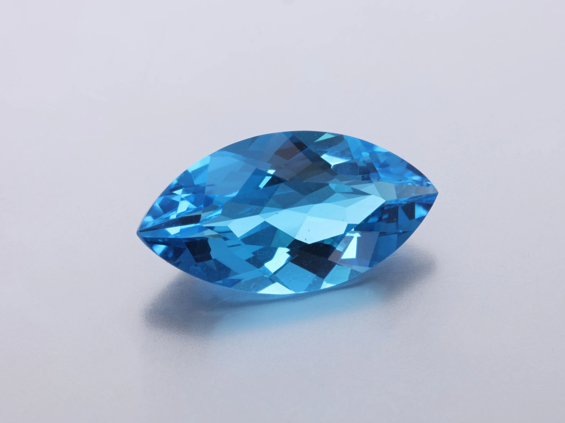 [TMMB1508] Topaz 15x8mm Marquise Medium Blue 