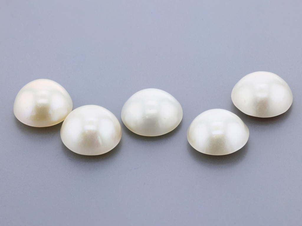 Mabe Pearl 10.5-11mm Round White