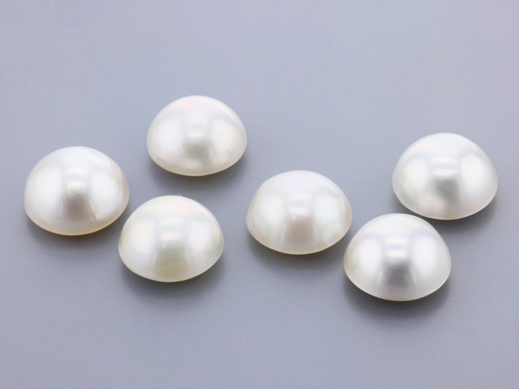 Mabe Pearl 12-12.5mm Round White