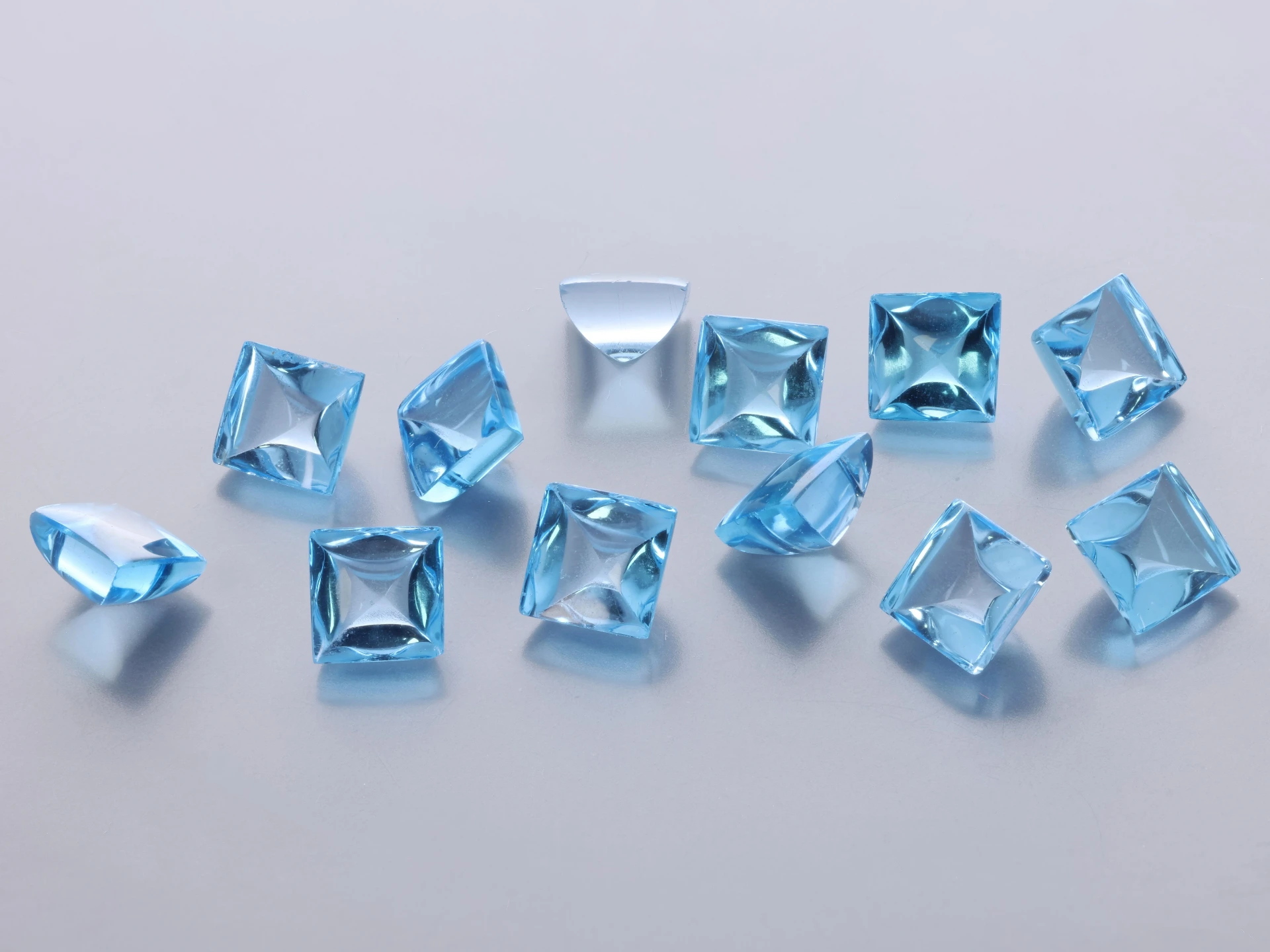 [TMQC0450] Topaz 4.50mm Square Cabochon Medium Blue 
