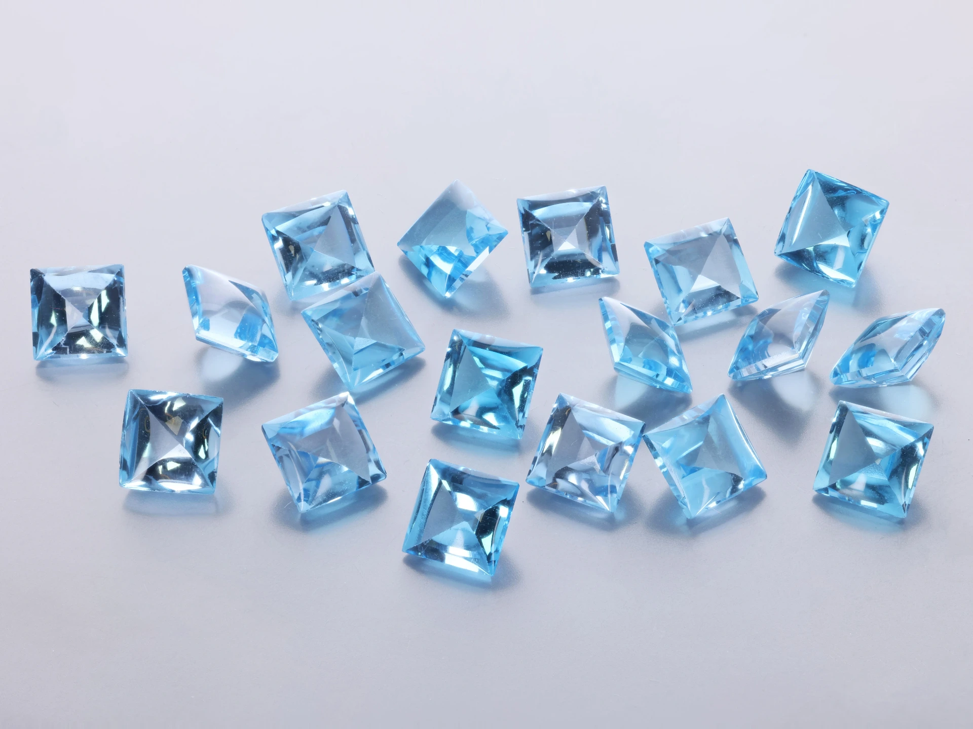 [TMQC0500] Topaz 5.00mm Square Cabochon Medium Blue 