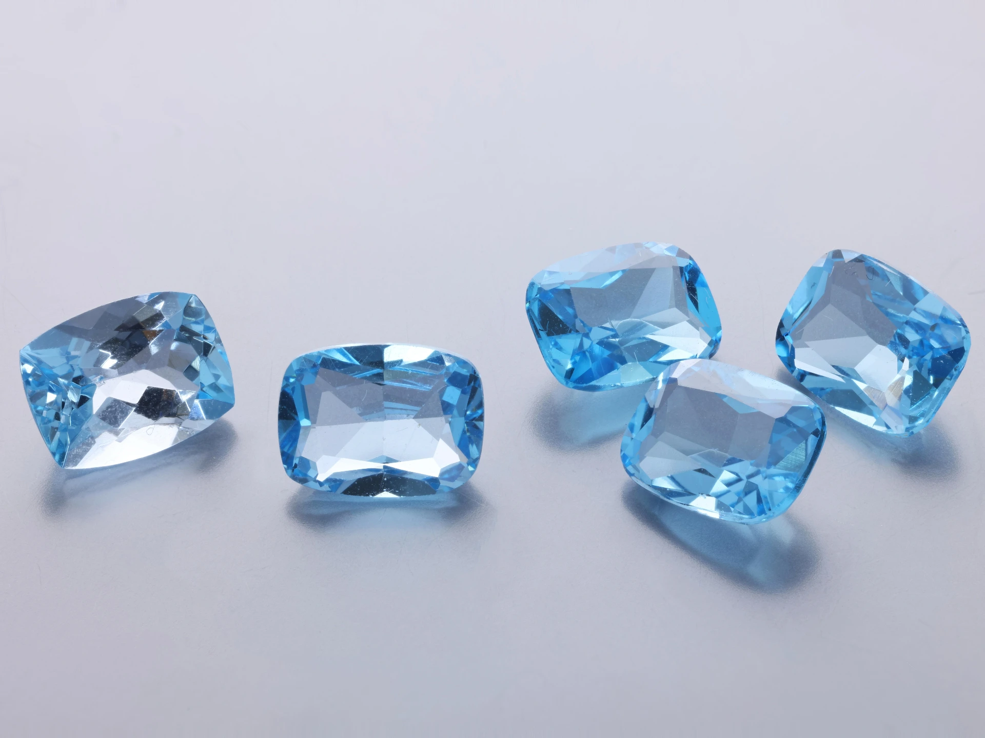 [TMAB0806] Topaz 8x6mm Cushion Medium Blue