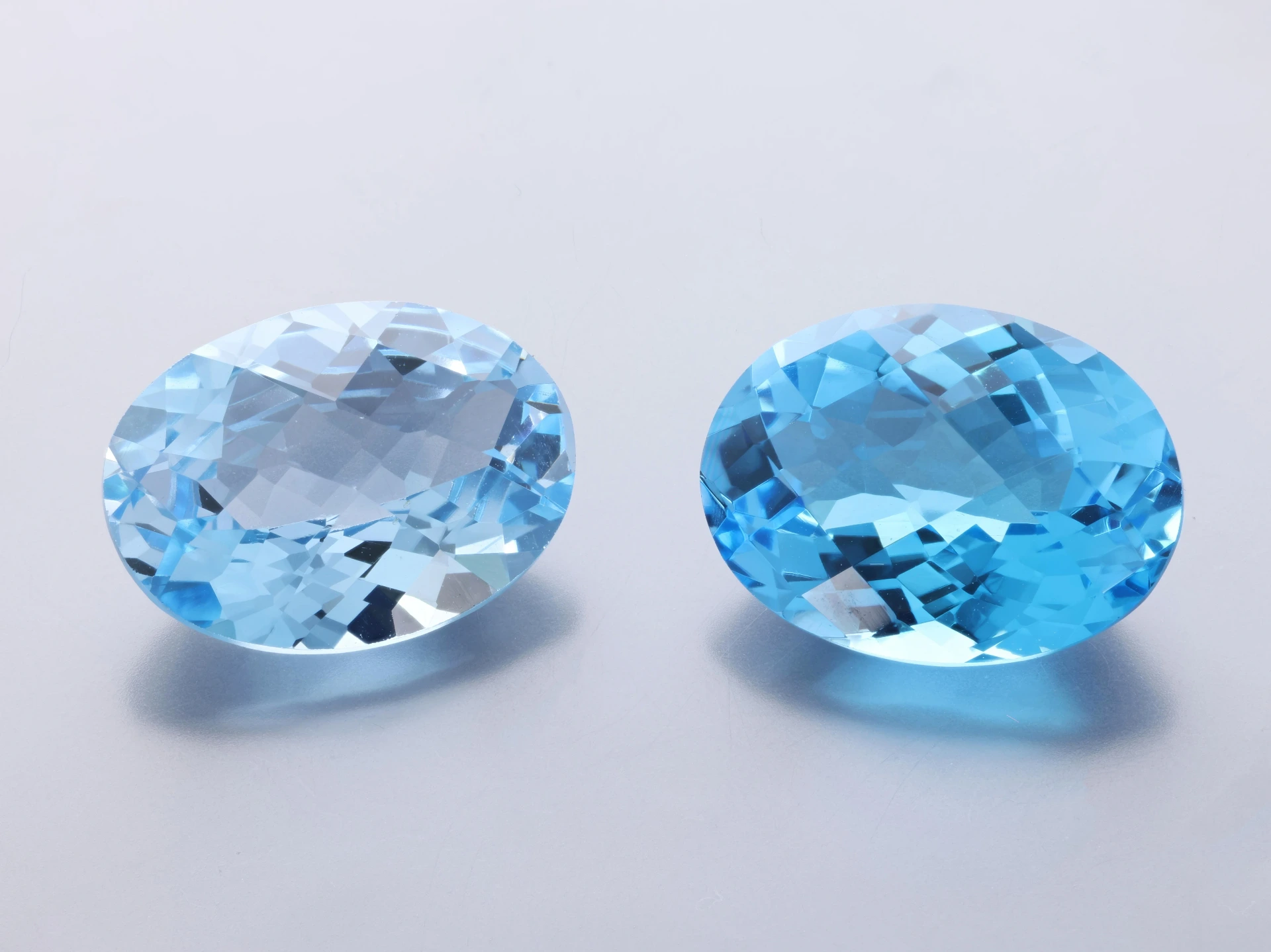 [TMVH1612] Topaz  16x12mm Oval Chequerboard Medium Blue 