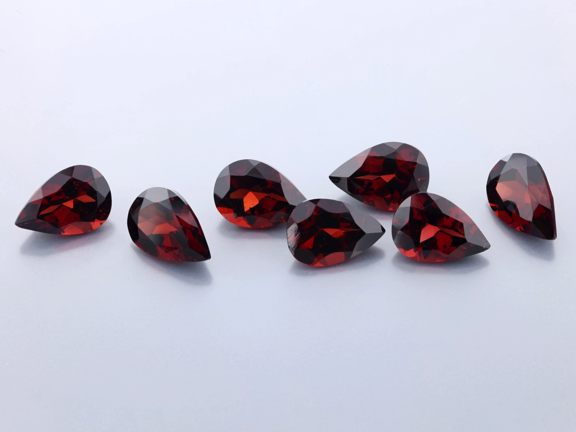 [GAPB1007] Almandine Garnet 10x7mm Pear Shaped 