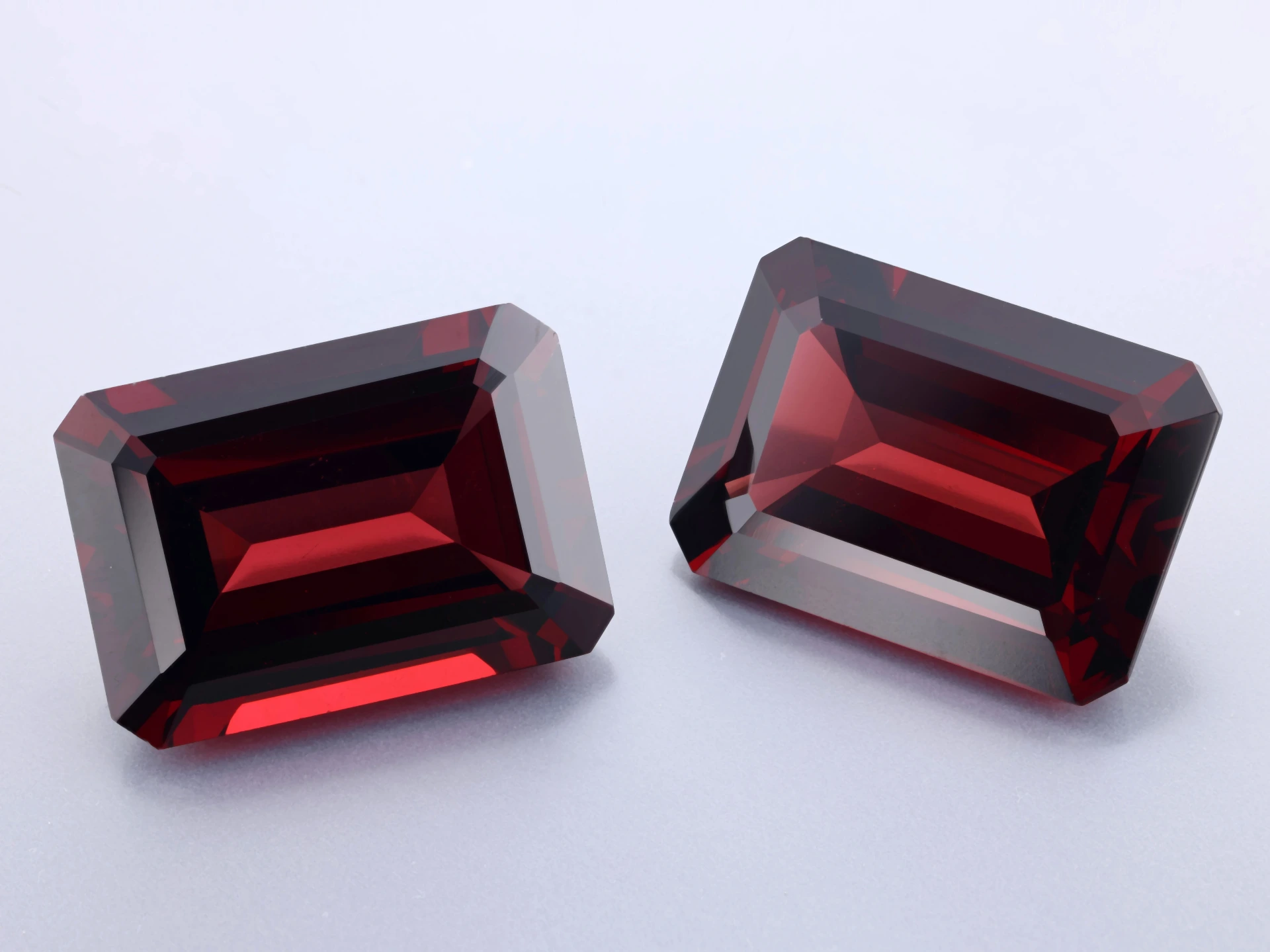 [GAOS1410] Almandine Garnet 14x10mm Emerald Cut