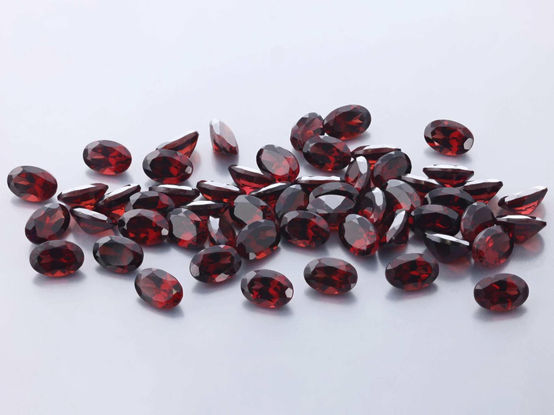 [GAVB0705] Almandine Garnet 7x5mm Oval
