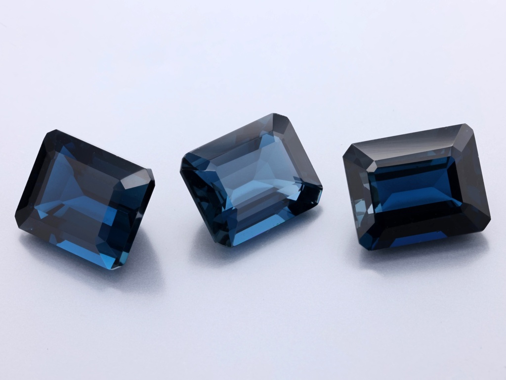 [TLOS1109] London Blue Topaz 11x9mm Emerald Cut