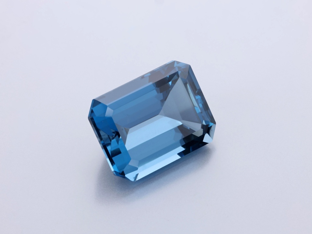 [TLOS1410] London Blue Topaz 14x10mm Emerald Cut