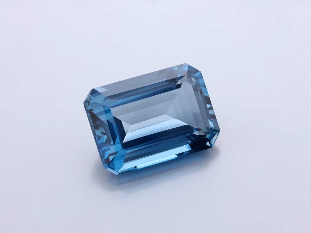 [TLOS1813] London Blue Topaz 18x13mm Emerald Cut