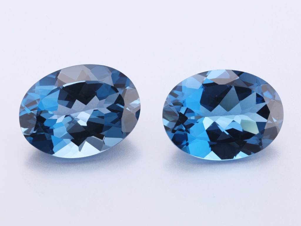 [TLVB1612] London Blue Topaz 16x12mm Oval 