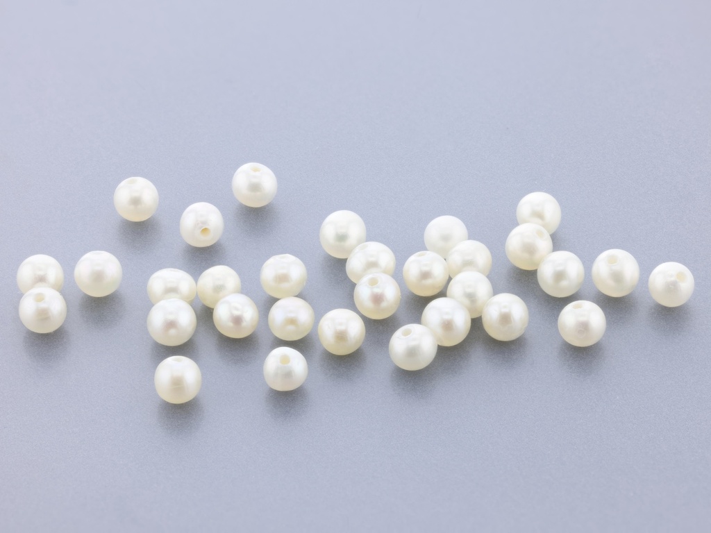 Freshwater Pearl 2.00-2.25mm Round White