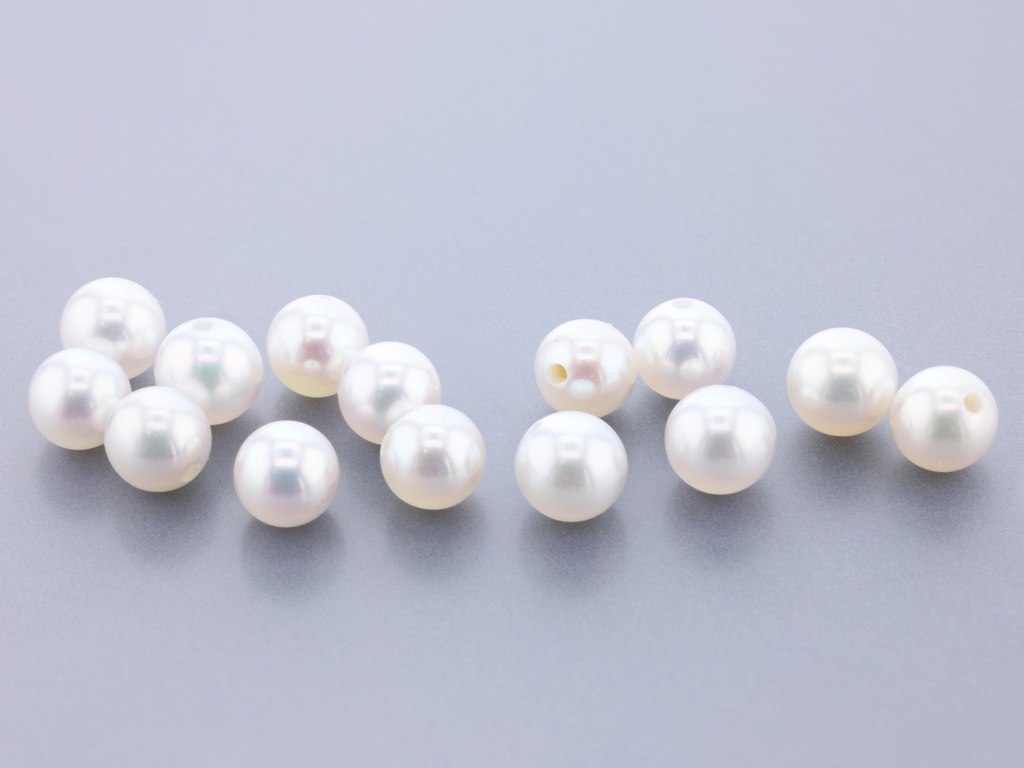 Freshwater Pearl 4.00-4.50mm Round White