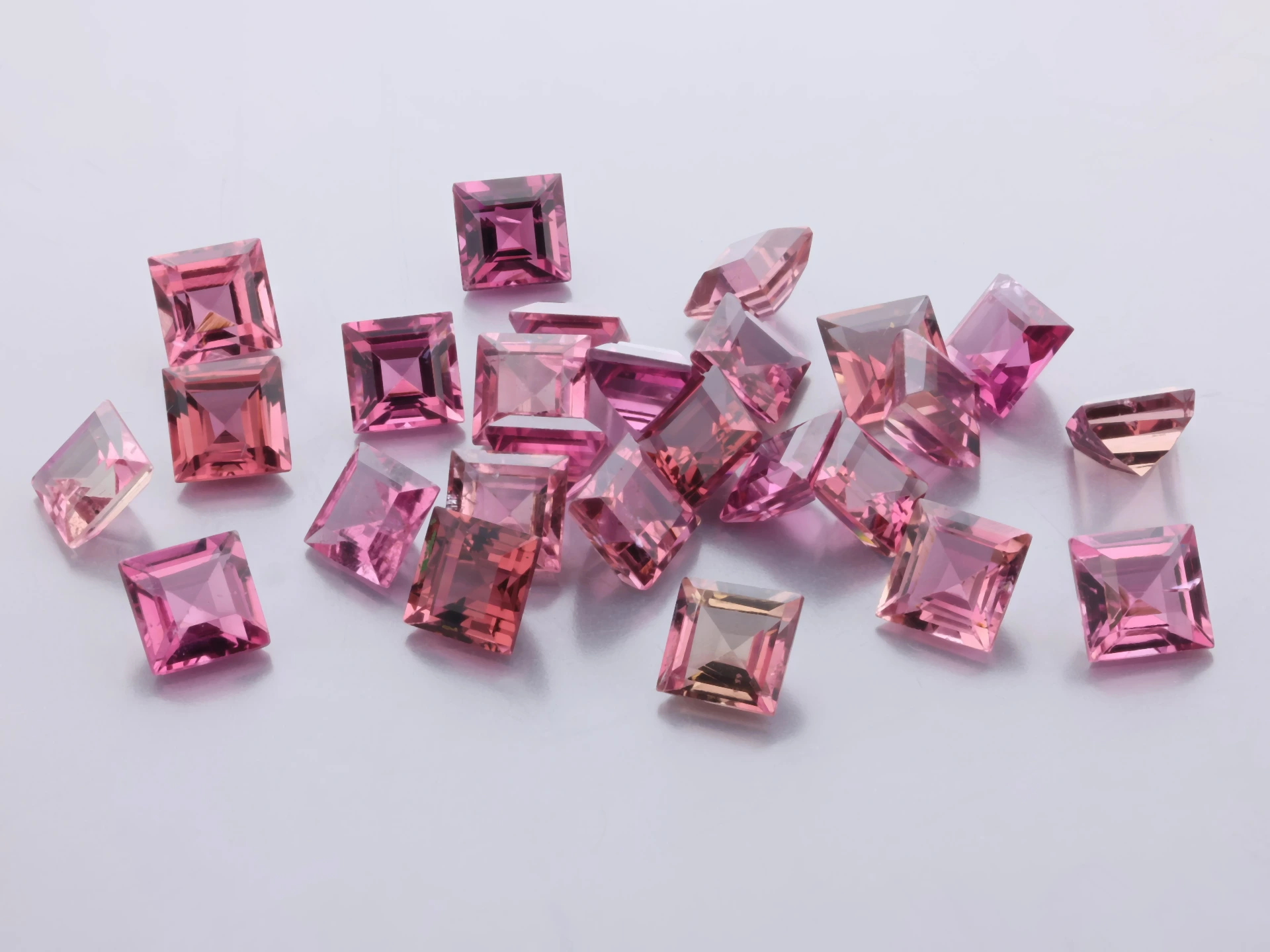 [UPQS0400] Pink Tourmaline 4.00mm Carre Cut