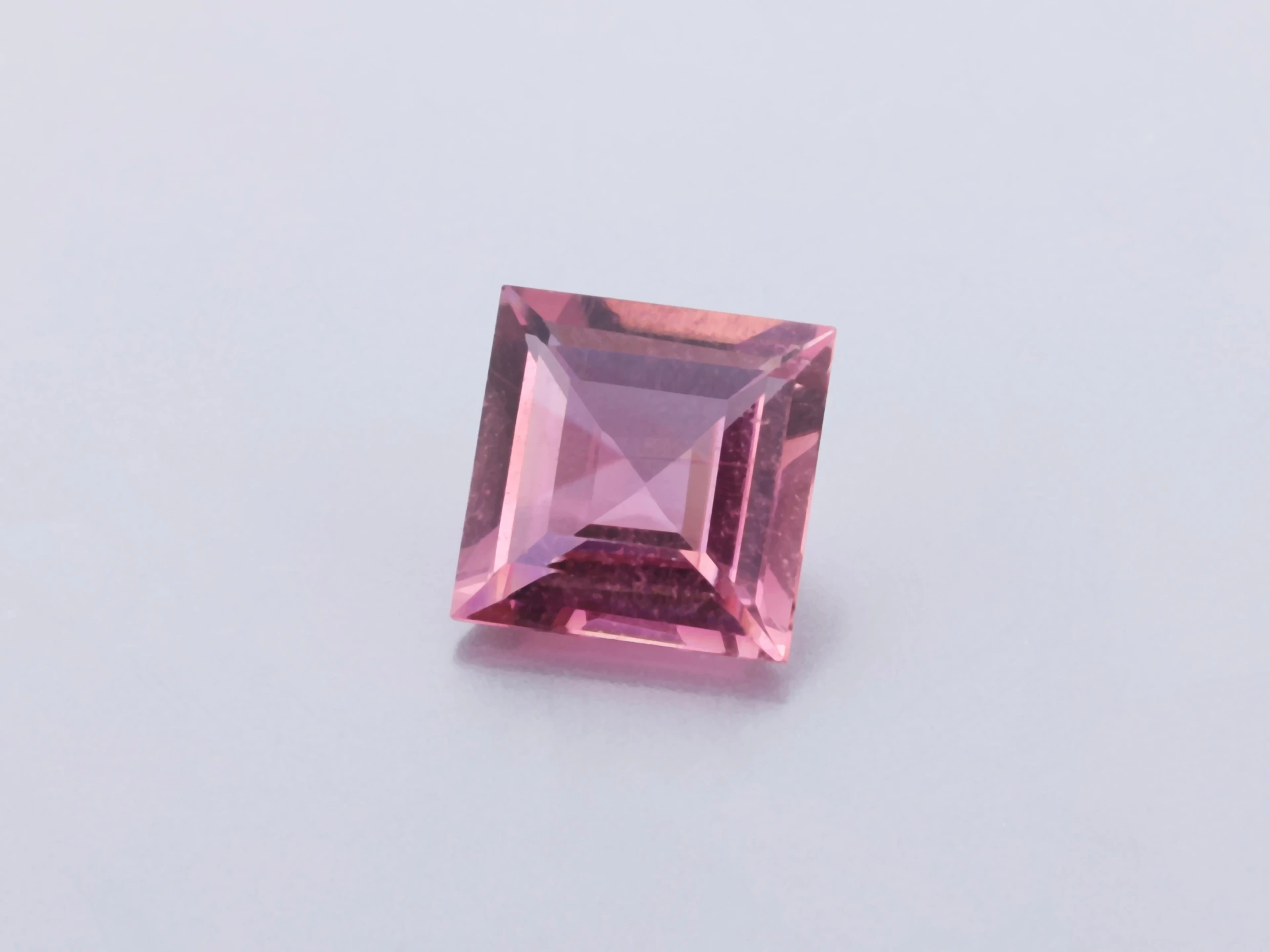 [UPQS0525] Pink Tourmaline 5.25mm Carre Cut