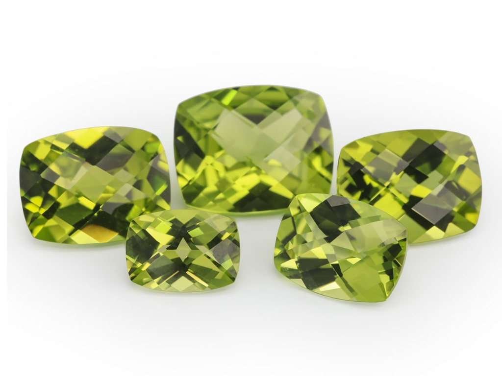 [PRAH0806] Peridot 8x6mm Cushion Chequerboard