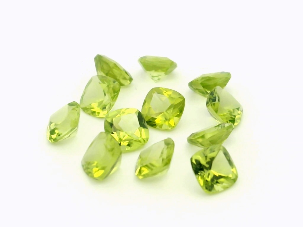 [PRAB0500] Peridot 5.00mm Square Cushion