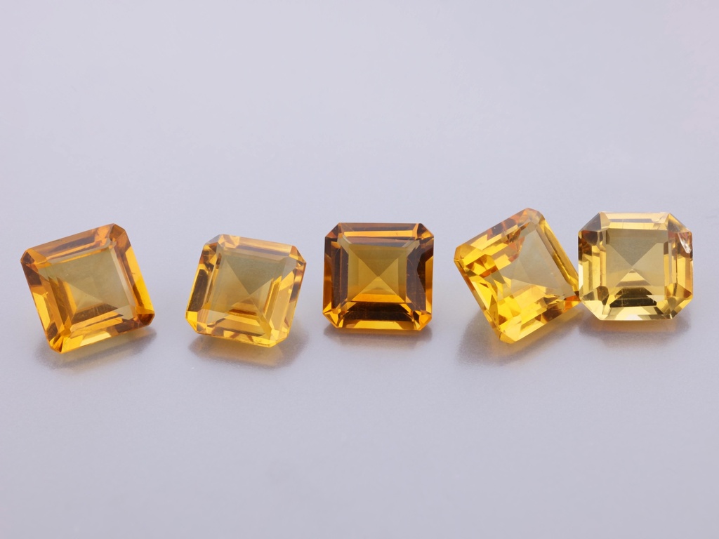 [QCOS0600] Citrine 6.00mm +/- Square Emerald Cut