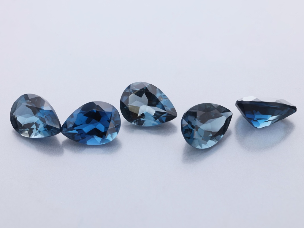 [TLPB0705] Topaz London Blue 7x5mm Pear Shape 