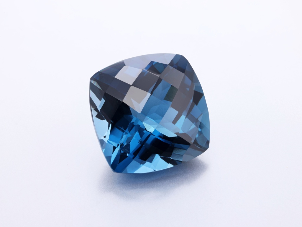 [TLAH1400] Topaz London Blue 14mm Square Cushion Chequerboard
