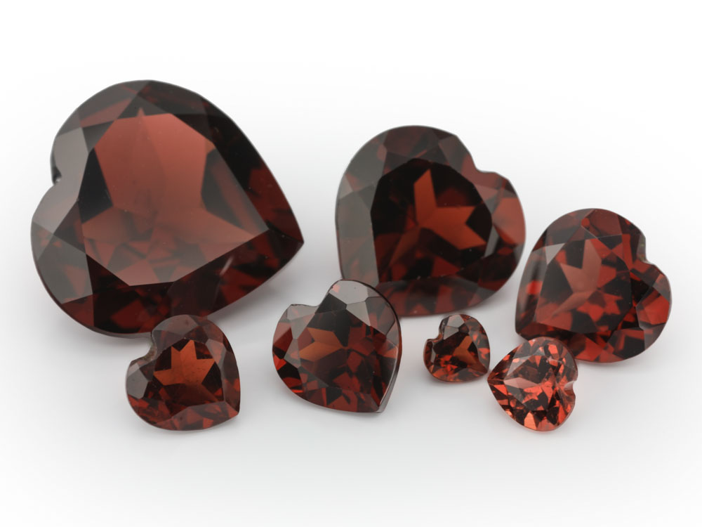 [GAHB1200] Almandine Garnet 12mm Heart Shape 