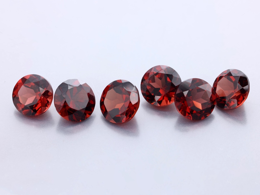 [GARB0475] Almandine Garnet 4.75mm Round