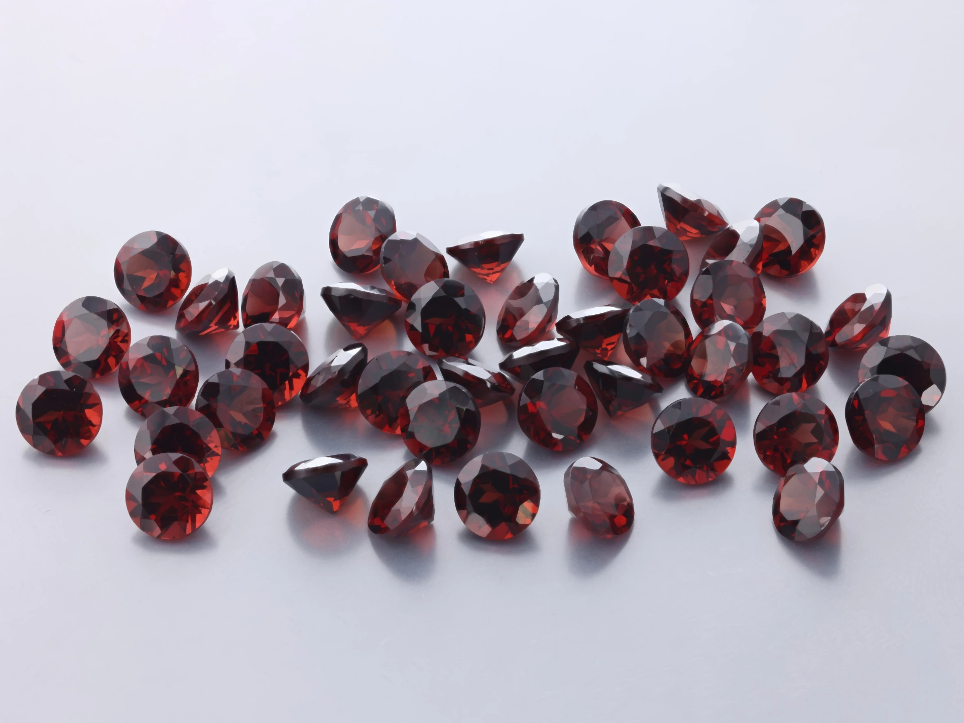 [GARB0600] Almandine Garnet 6.00mm Round