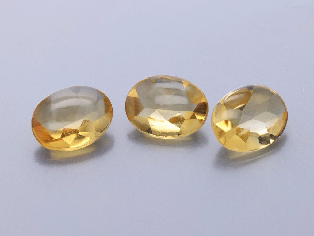 [QCVT0806P1] Citrine 8x6mm Oval Buff Top