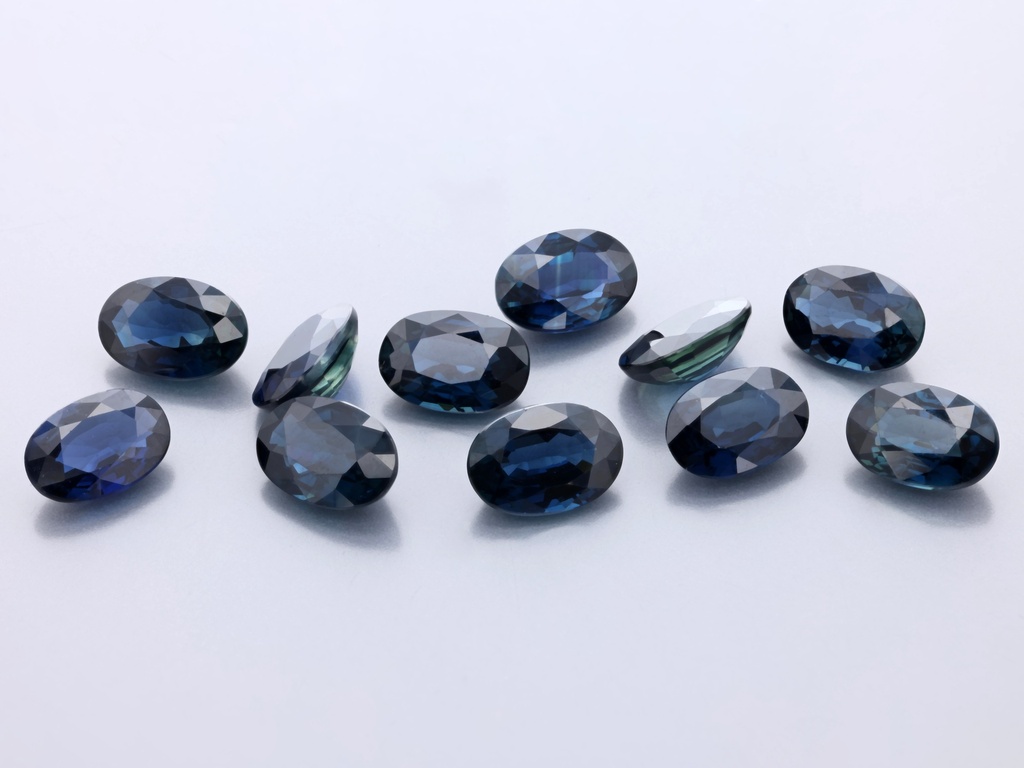 [SAVB0604B] Australian Sapphire 6x4mm Oval Mid to Dark Blue
