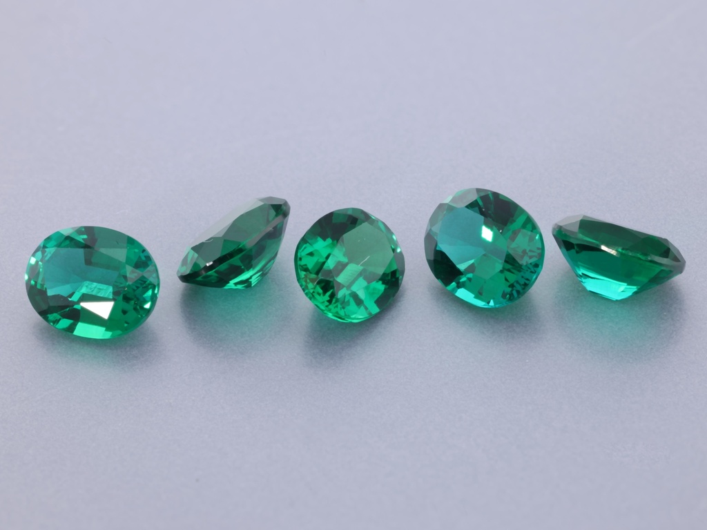 Hydrothermal/Lab Grown Emerald 5x4mm Oval