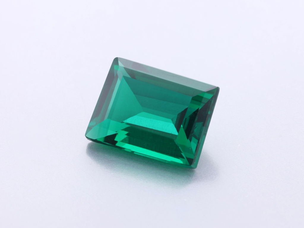 Hydrothermal/Lab Grown Emerald 8x6mm Baguette